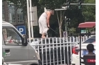 车通报：系精神病发作家属愿意承担赔偿冰球